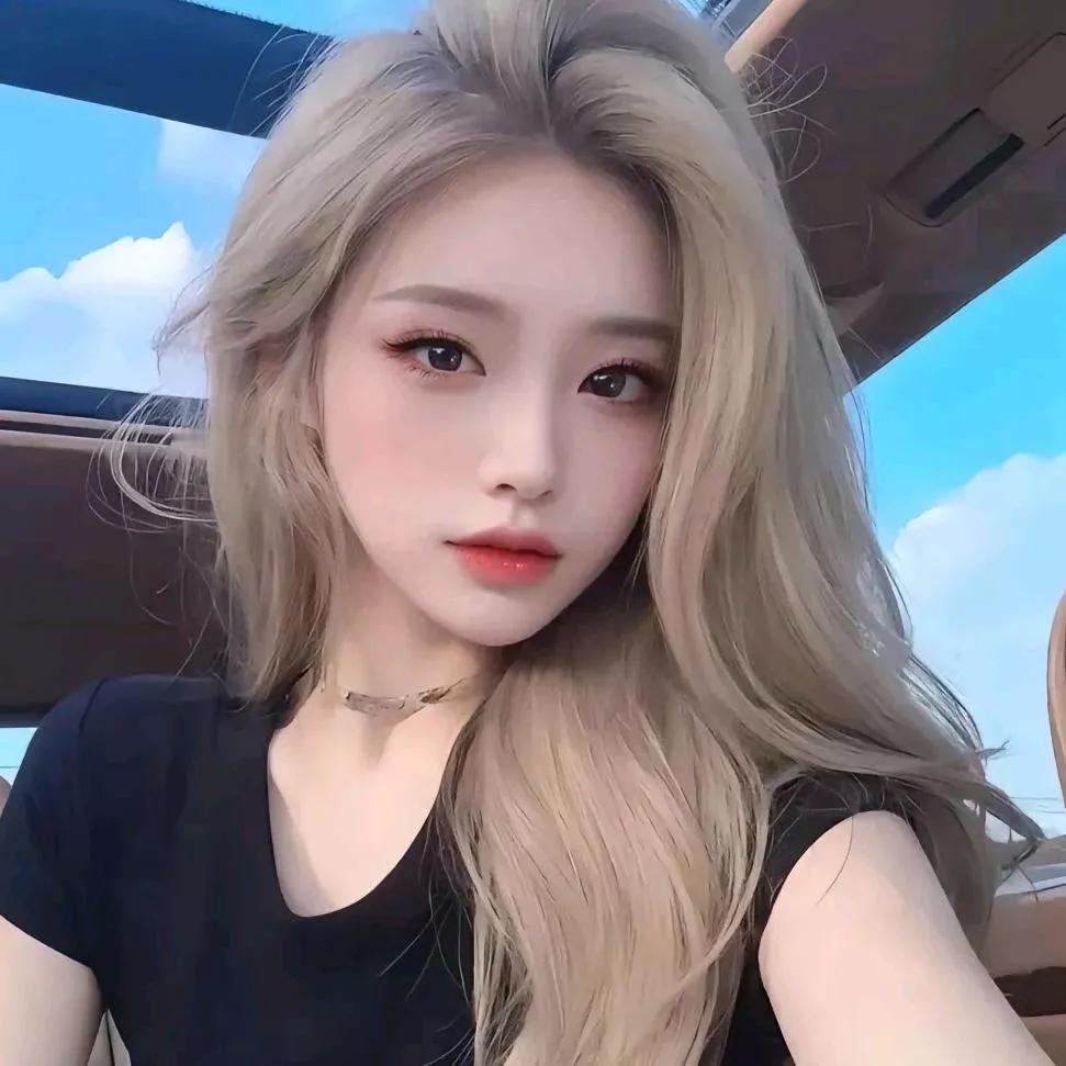 夏日清新自拍，金发少女出镜！黑亮秀发少女 金发少女 时尚金发少女 蓝发美女 蓝发