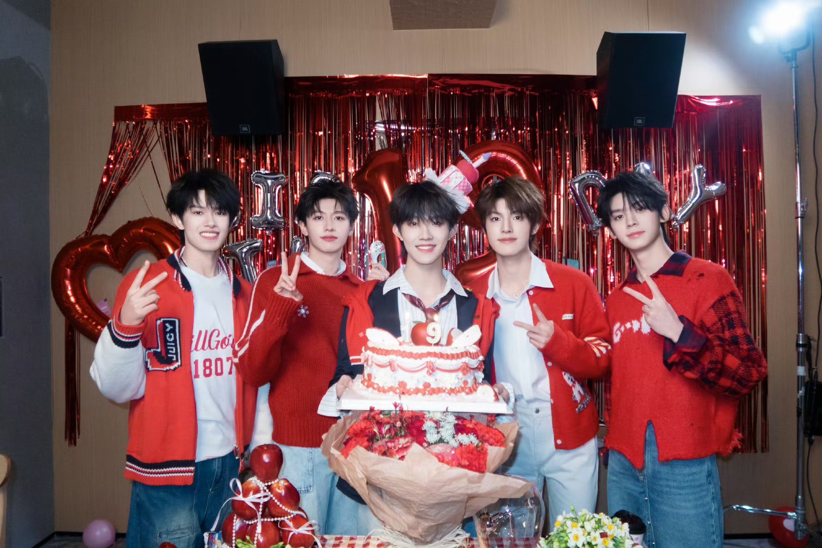 网传跑男没有邀请过TOP所以到底top去不去跑男啊 真的很想看五小只上这种运动型