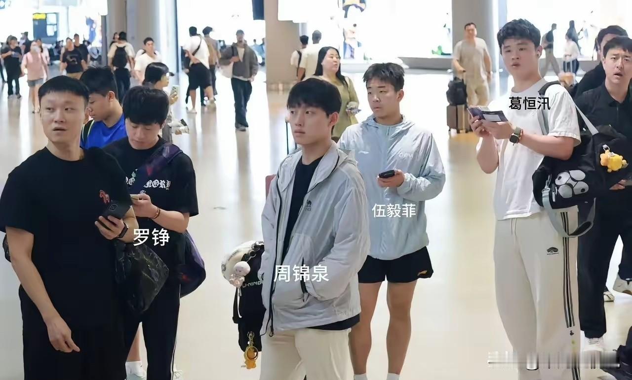 真替林高远愁的㤺，汕头明润新签的这几个好像完全不熟有点散，去年虽被网友说成是破三