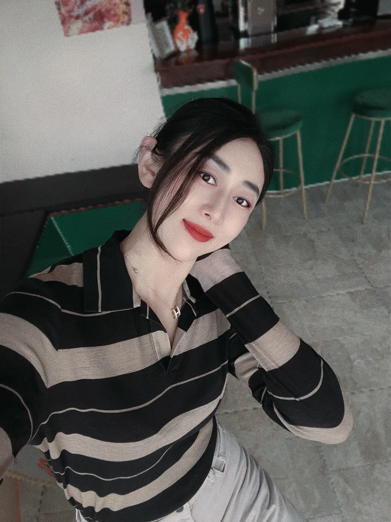 在泥泞中抬脚，在风雨中成长，在沉默中努力，在崩溃中前行