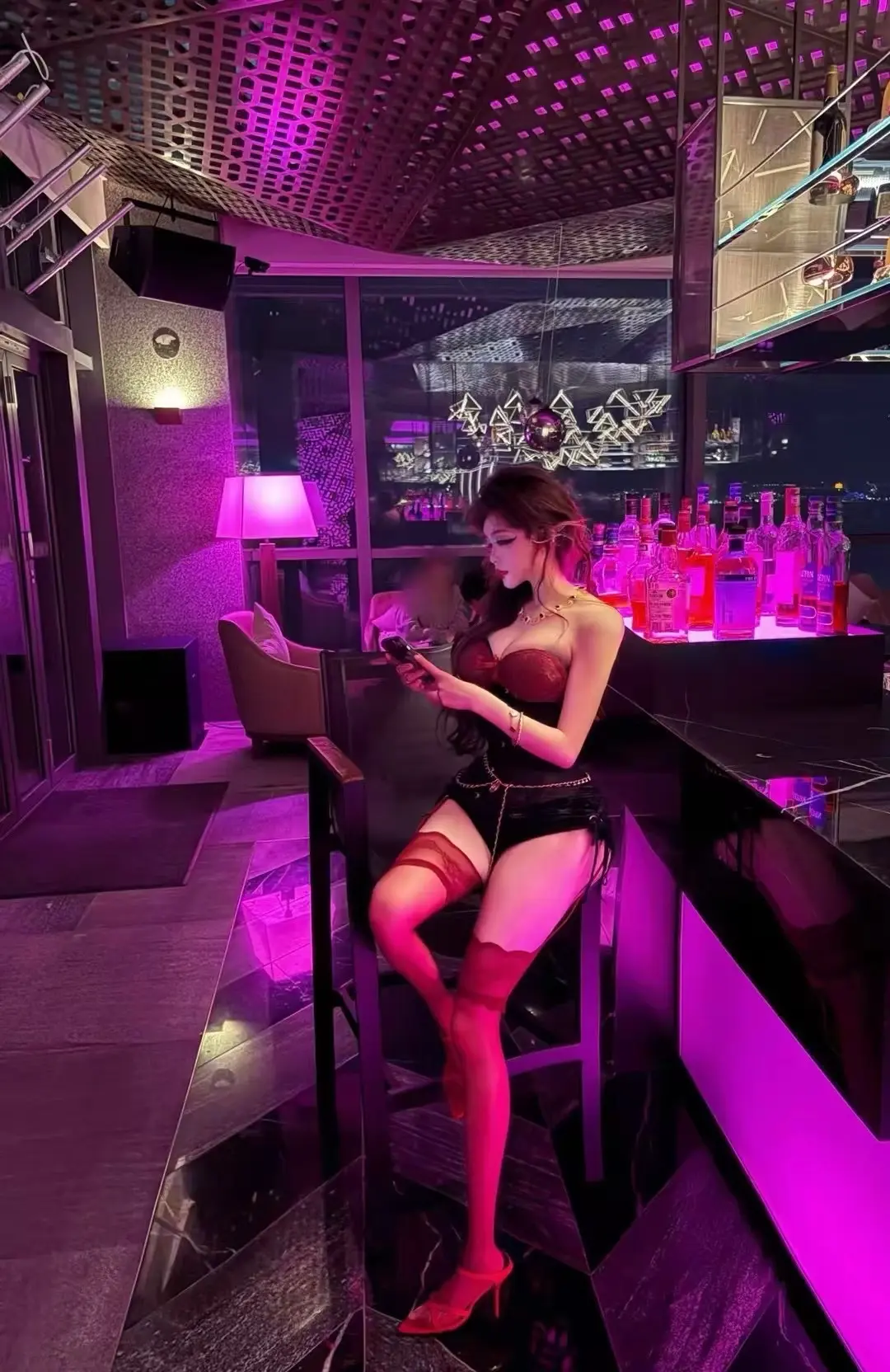 我从未对你说过我的窘迫 因为你接不住完整的我