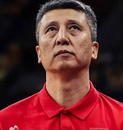 亚运会中国男篮77比97，20分之差输给日本，而这支日本队是日本二队，八村垒，渡