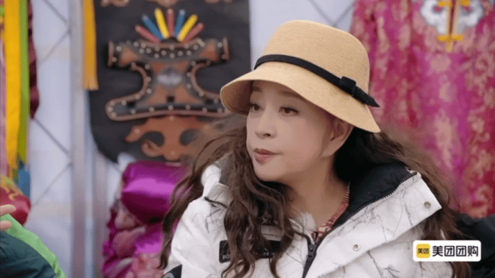 刘晓庆 我的恋爱数得过来 《一路繁花》里刘晓庆姐姐的回应真是太机智了！面对恋爱话