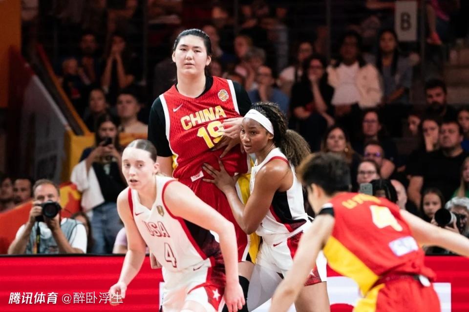 女篮世界杯昨日D组首轮赛事全部落幕：
中国61-94不敌美国
意大利63-54力
