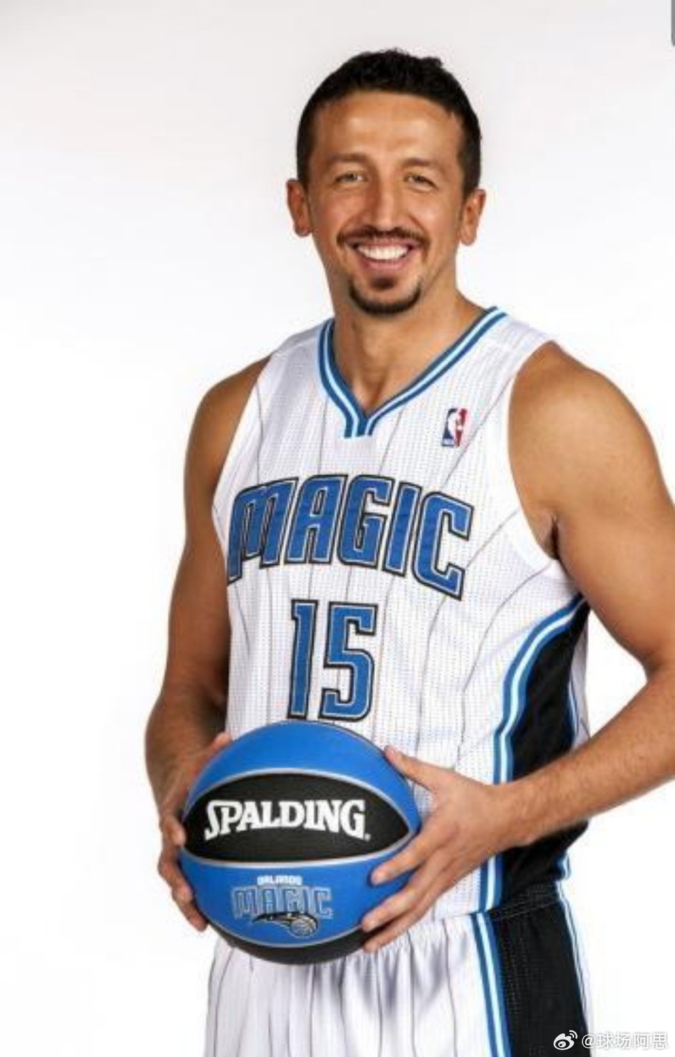 【魔术将裁掉1200万老将 湖人老鹰有意他盼留在NBA】1月4日，奥兰多魔术队官