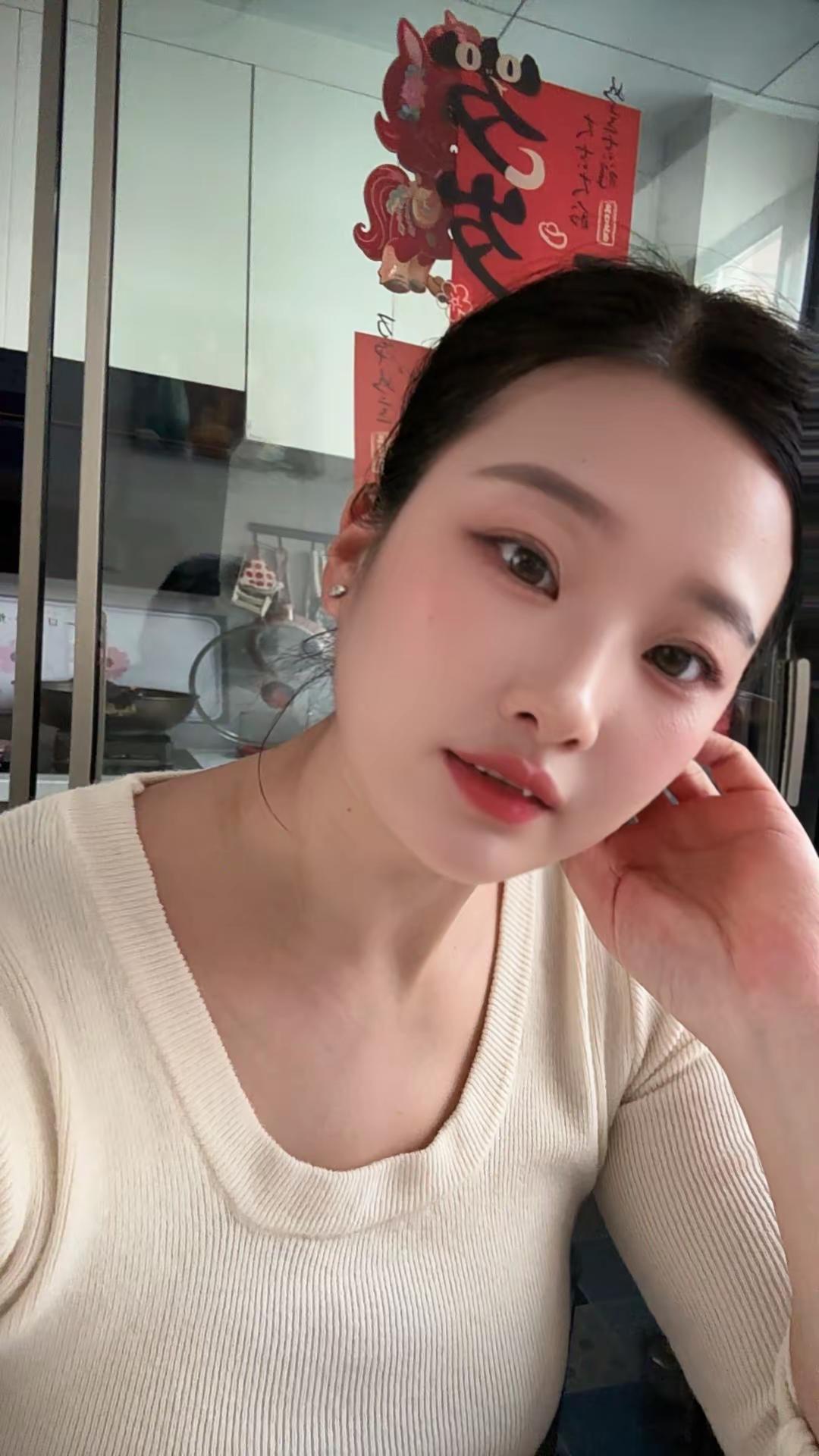 看不透的人心，买不起的黄金，握不住的大奔，追不上的玉芬，油盐不进的四季豆，留不住