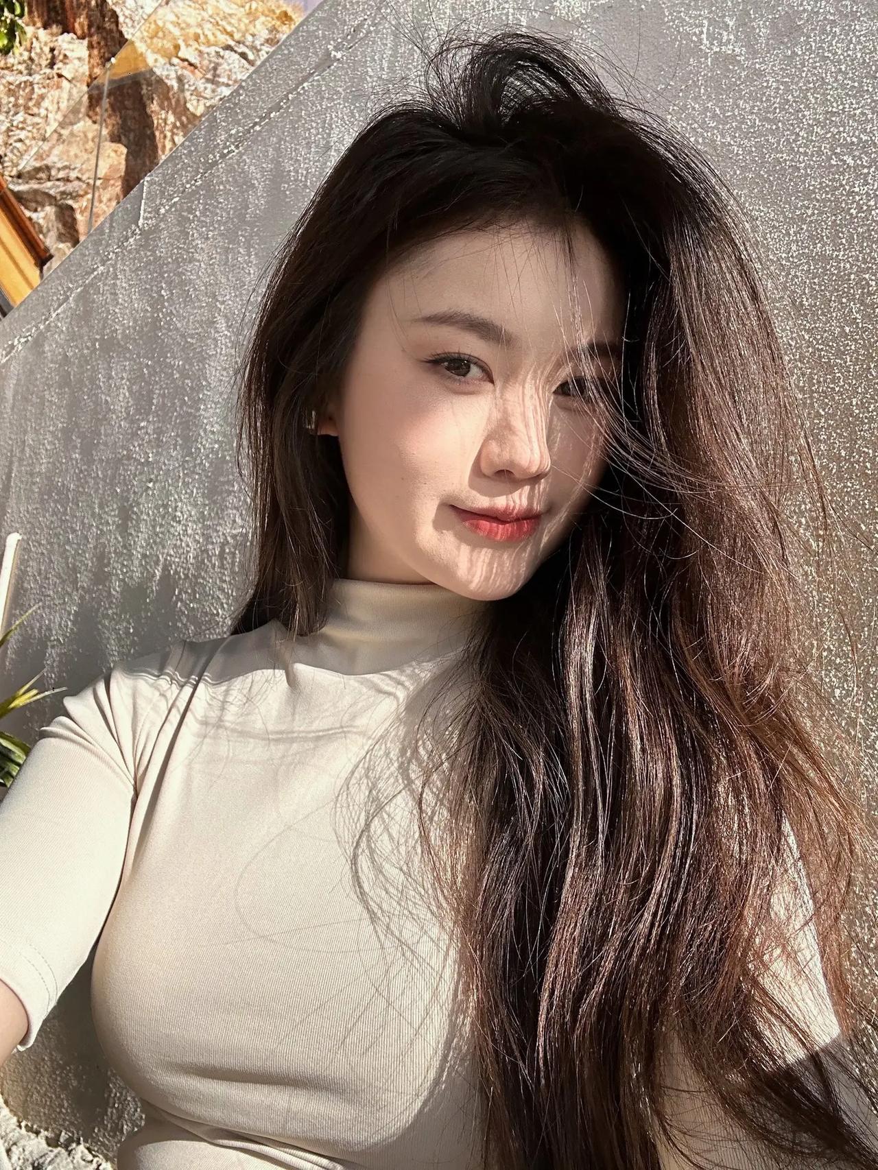 女孩子带点脾气怎么了，你见过没带刺的玫瑰吗？