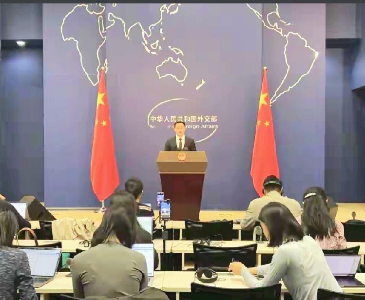 特朗普政府试图将中国排除在地区和平进程之外？当这个敏感问题在外交部记者会上被提出