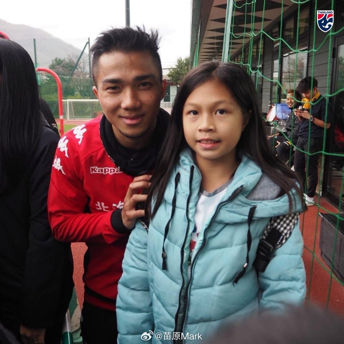 9岁追颂球王的妹子现在进泰国U20了。 