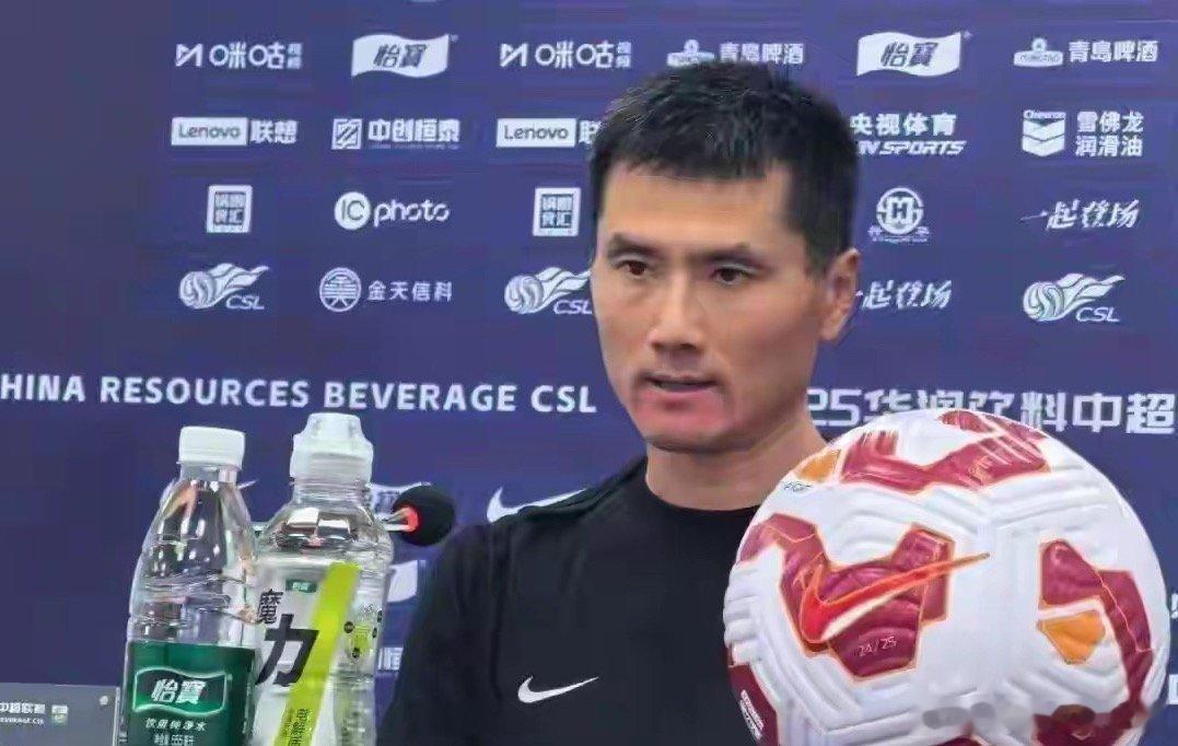 数据压制！国足平泰国，三大新人成亮点，一人被怒斥，武磊成笑柄今天晚上，国足与排名