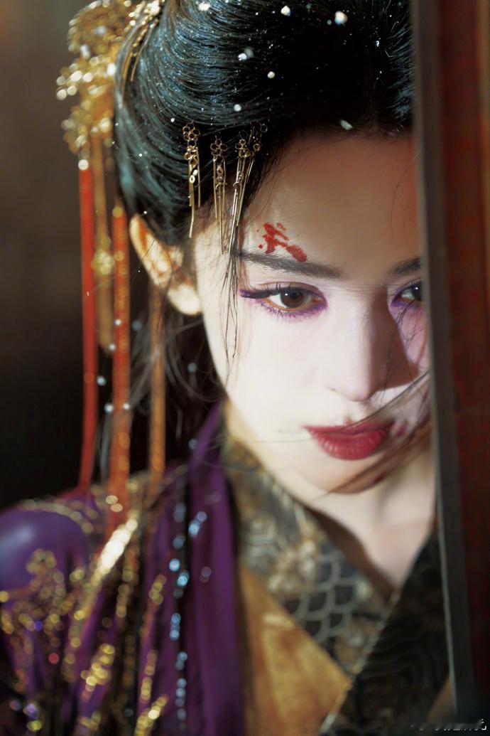 夏弃疾娜扎一个神厨一个神图 神厨夏弃疾的镜头审美太绝！搭配娜扎的高颜值气场，每帧