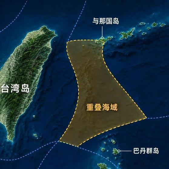 《菲律宾外长对外宣布，不管中国什么态度，菲律宾跟日本的海上划界谈判照谈不误。到时