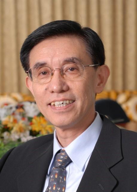 比芯片断供更可怕！中国物理博士尹志尧公开指出：“美国的芯片专家基本上都是华人”；