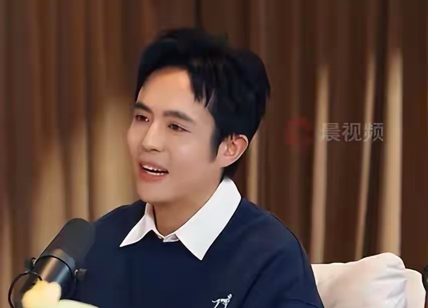 演员王星自曝被骗缅甸时手机被人拿走刷了数万元网贷，回国后自己分期还款；拒绝出演“