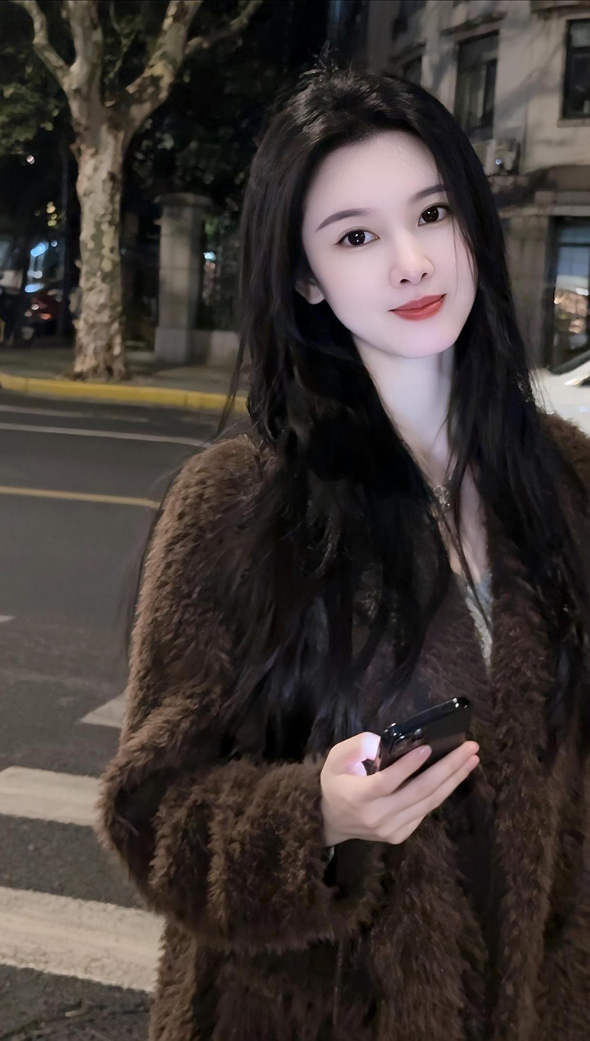 反反复复的是季节，起起落落的是人生，         生活，偶尔致愈...