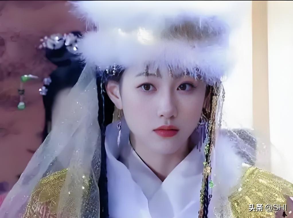 古装电视剧中戴“白绒帽子”的女星，这种帽子真的好衬人，小时候的最爱，陈思璇，宋妍