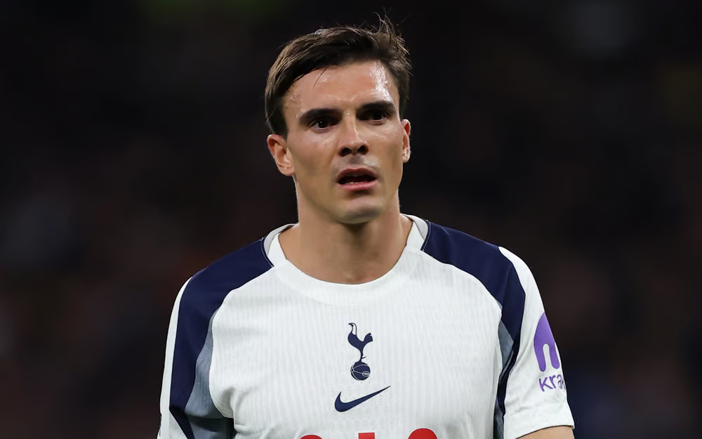 回应卡拉格的言论，帕利尼亚：“有些人非得谈论别人，才能上电视露个脸。但我的生活绝