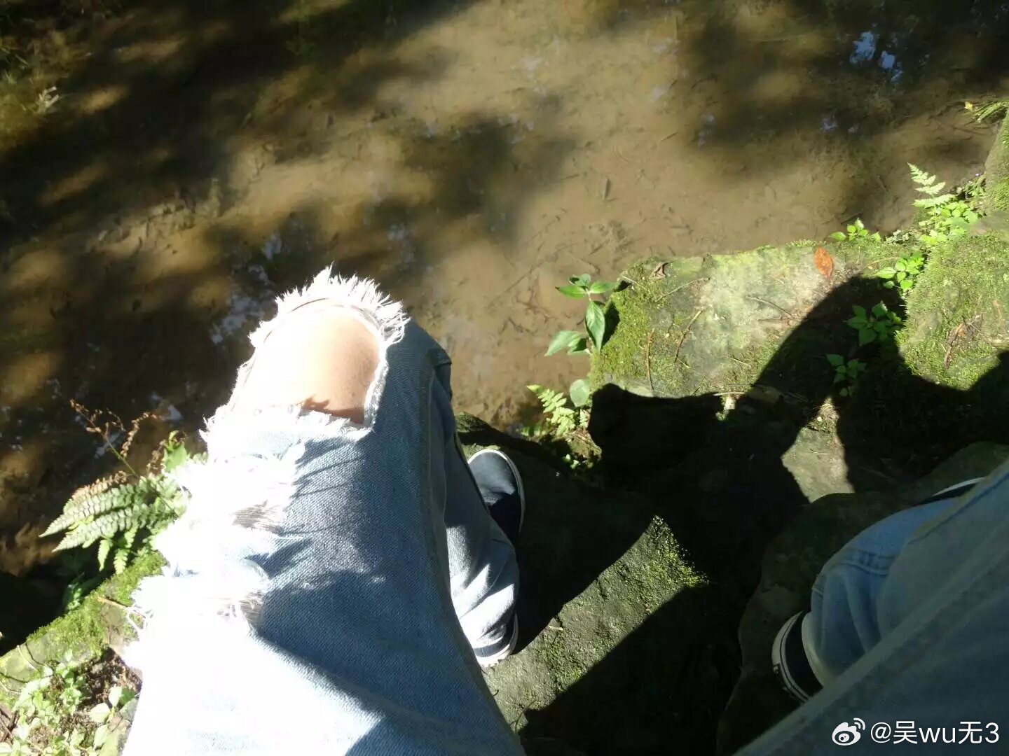 曾经也是破裤子一穿，浪迹天涯的人。最后被抓去做了妈妈，世界就变小了。但是没关系，