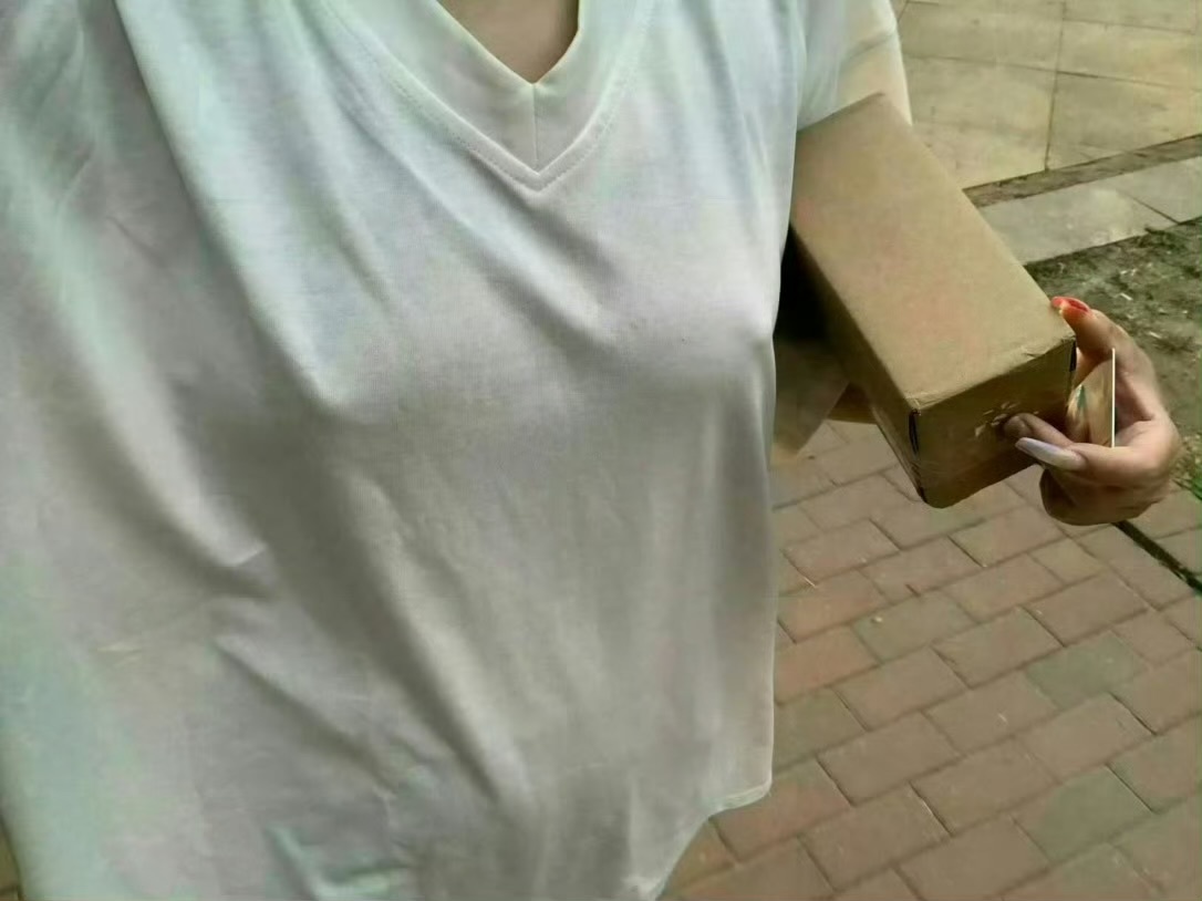 下楼取快递真的好爽 