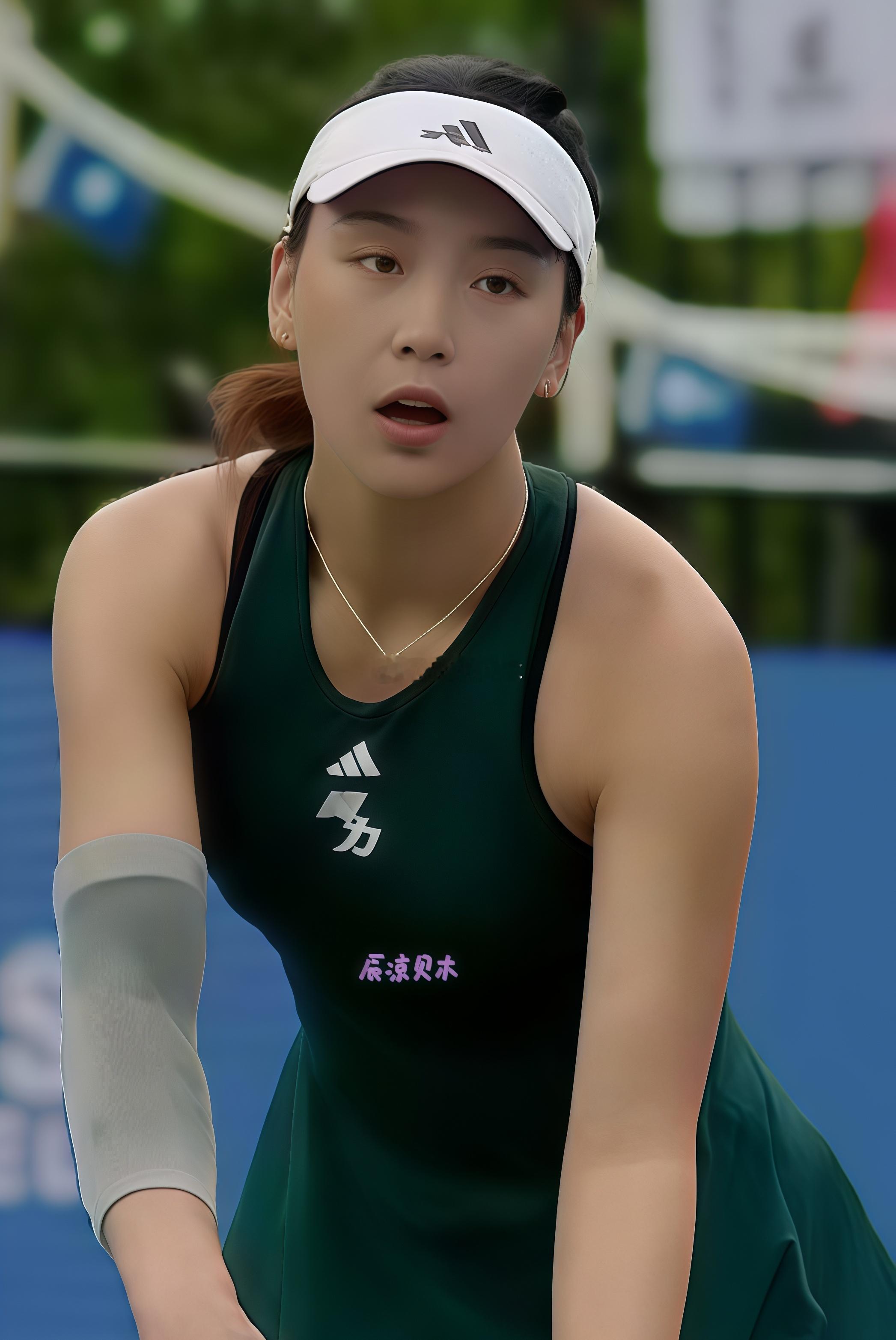 王美人在WTA250克利夫兰站女单第二轮中上演逆转好戏，首盘1-6失利后，迅速调