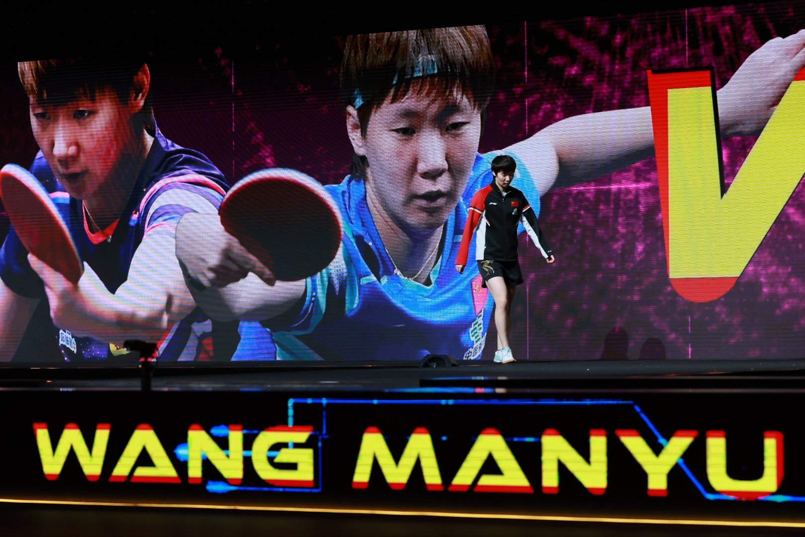 wtt香港总决赛2025251212香港总决赛女单1/4决赛 | 中体3王曼昱w