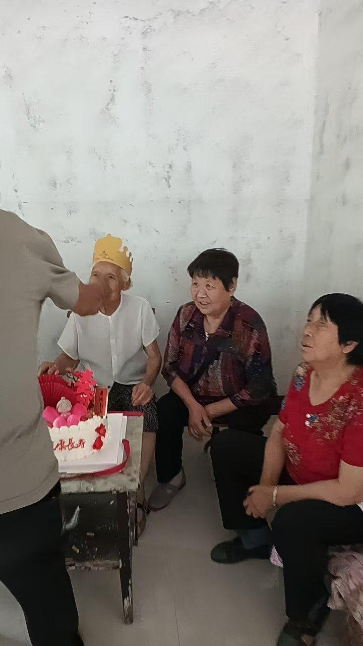 母亲九十一大寿。 ​​​