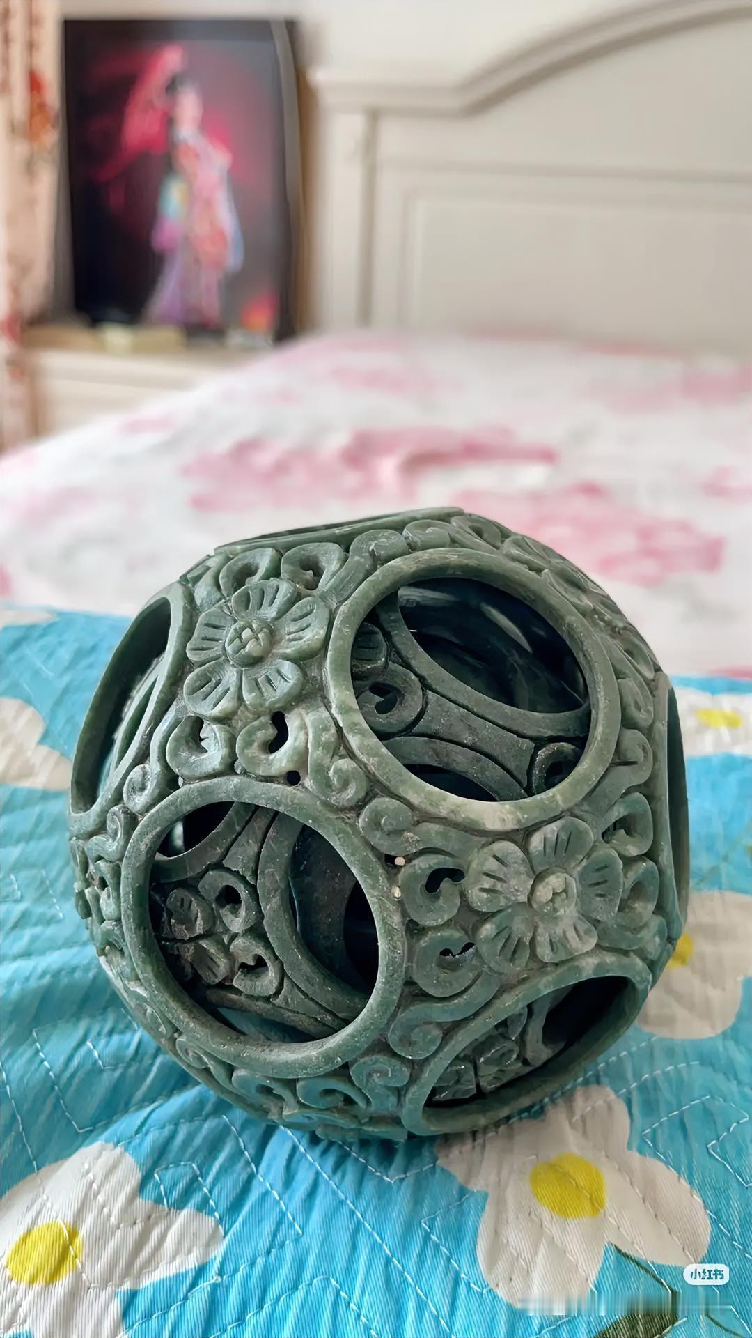 这玩意儿长得怪了，谁见过？
家人们谁懂啊！翻出个老物件能把我整懵！
圆滚滚的身子