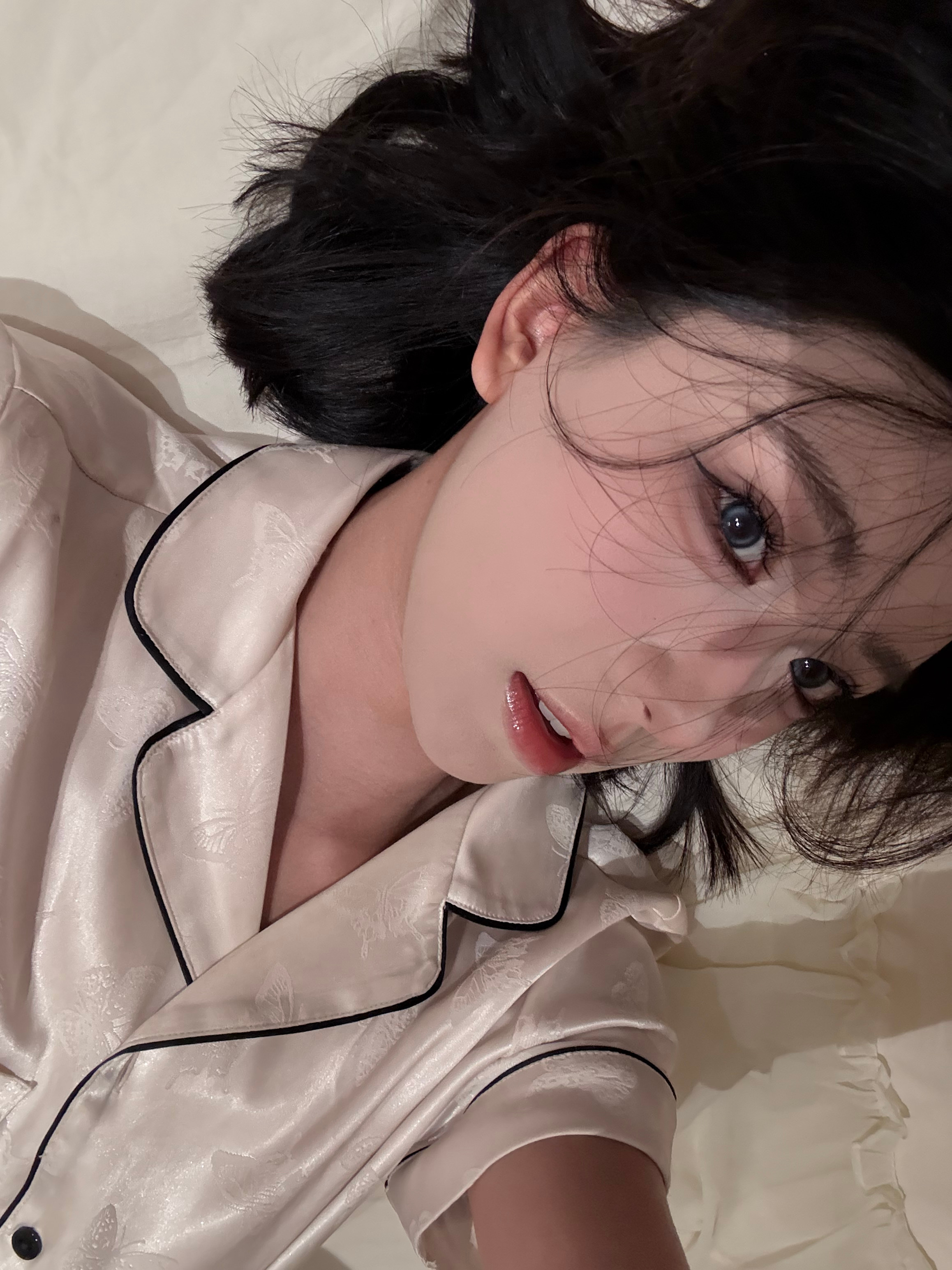 化完妆就不想动了 ​​​