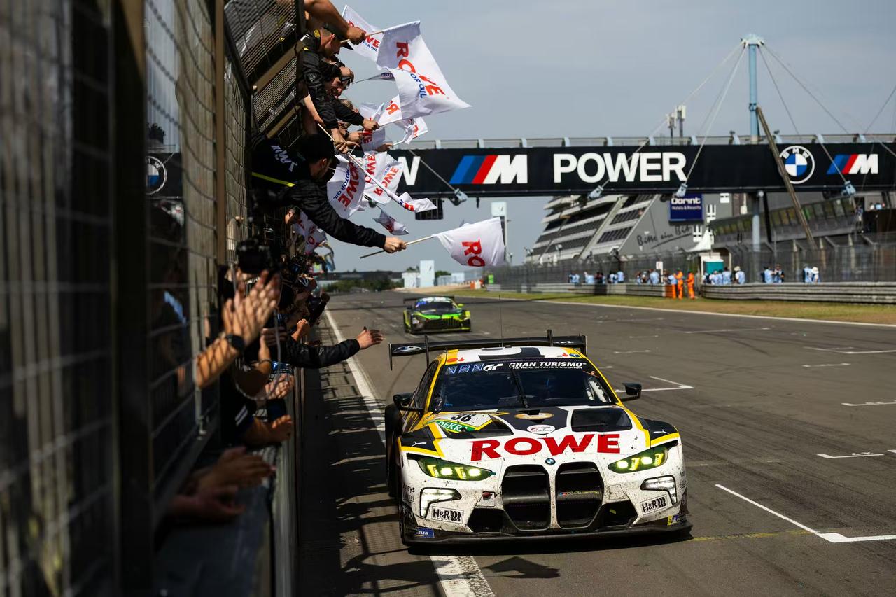 纽北封神！宝马第 21 冠太狠了！

宝马M4 GT3 EVO 刚在纽博格林 2