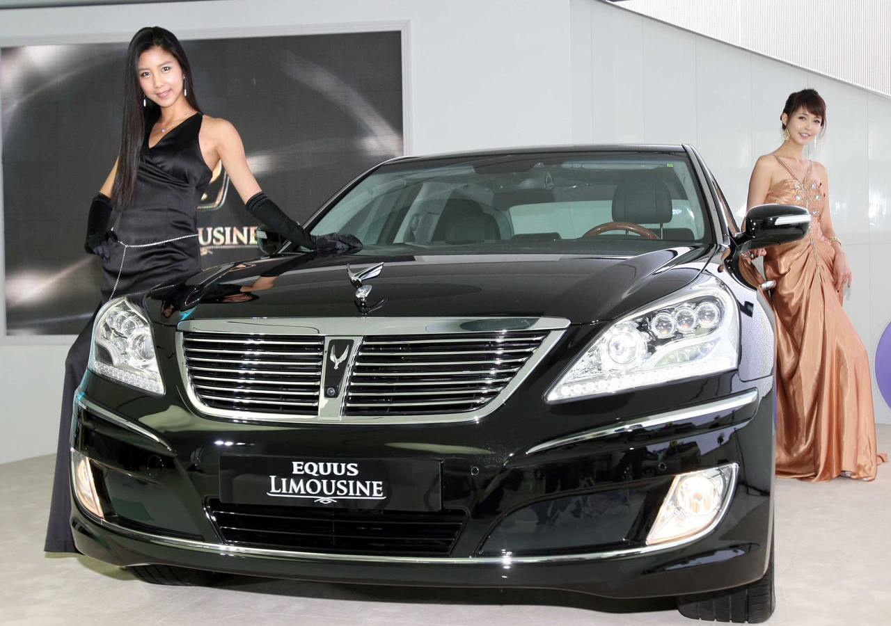 现代雅科仕   2010 Hyundai Equus Limousine 基于第