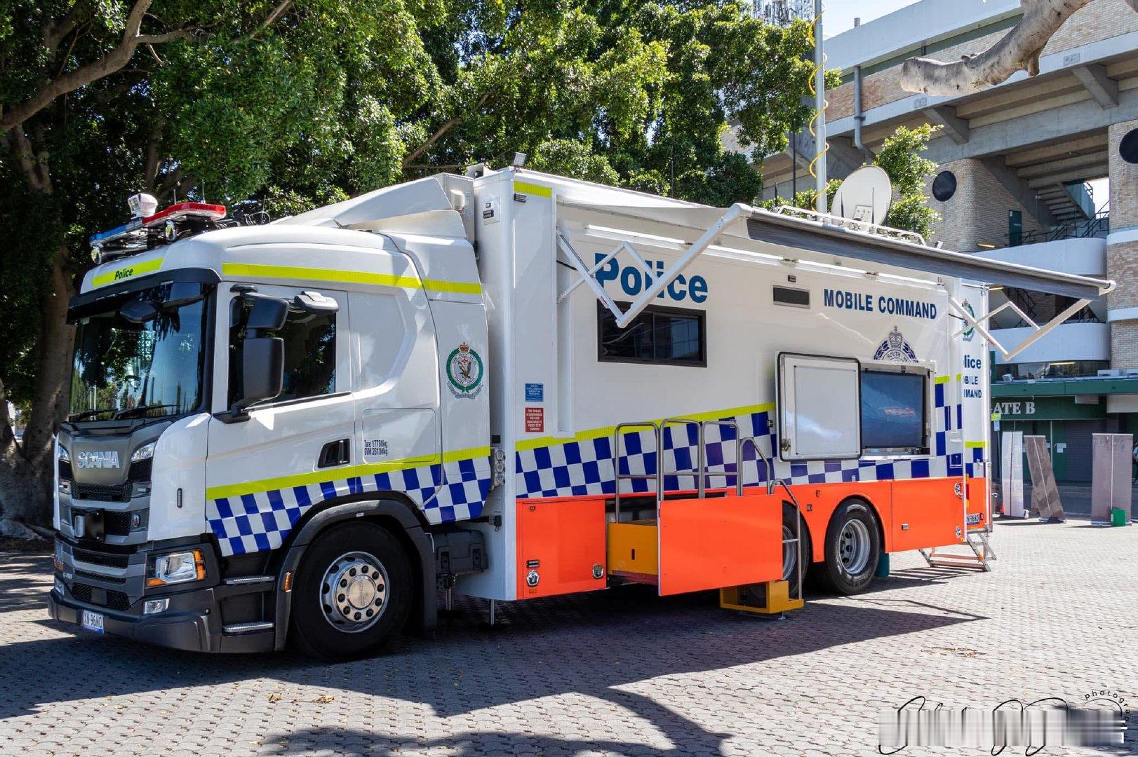 移动指挥中心兼宣传任务 