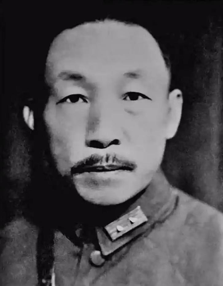 他写下遗书后，用手枪对准自己的太阳穴，随后扣动了扳机

1941年5月11日，日