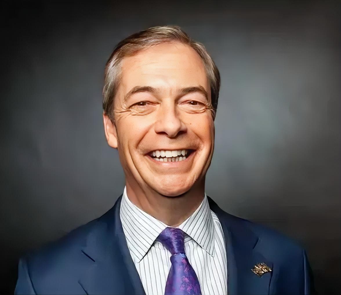 英国改革党党首法拉奇当地时间6月22日在社交媒体上出人意料地发文要求举行议会选举