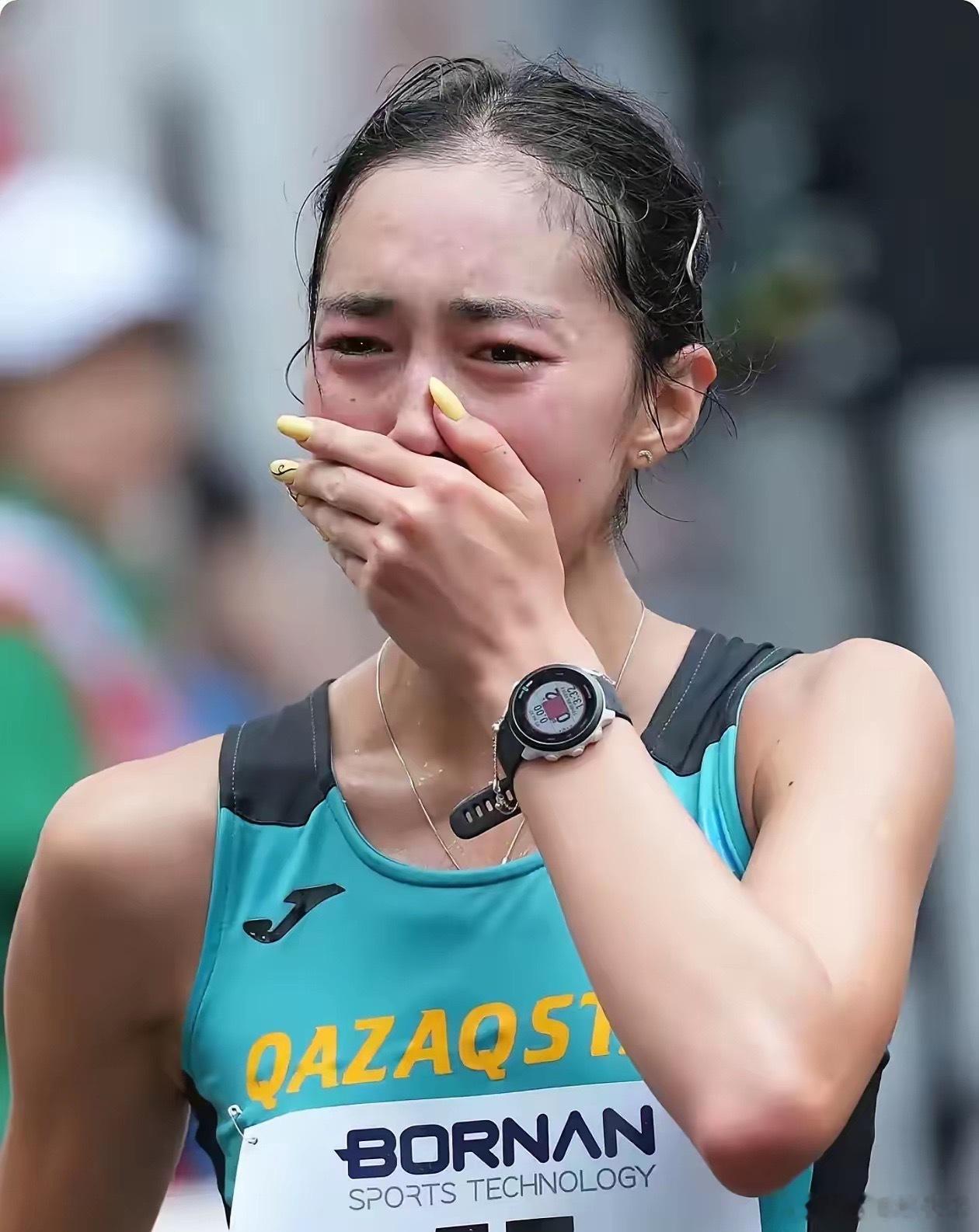 穿错鞋赛后被取消成绩冤不冤不是重点重点是穿错了什么鞋，其实这个是指这个鞋没有在赛