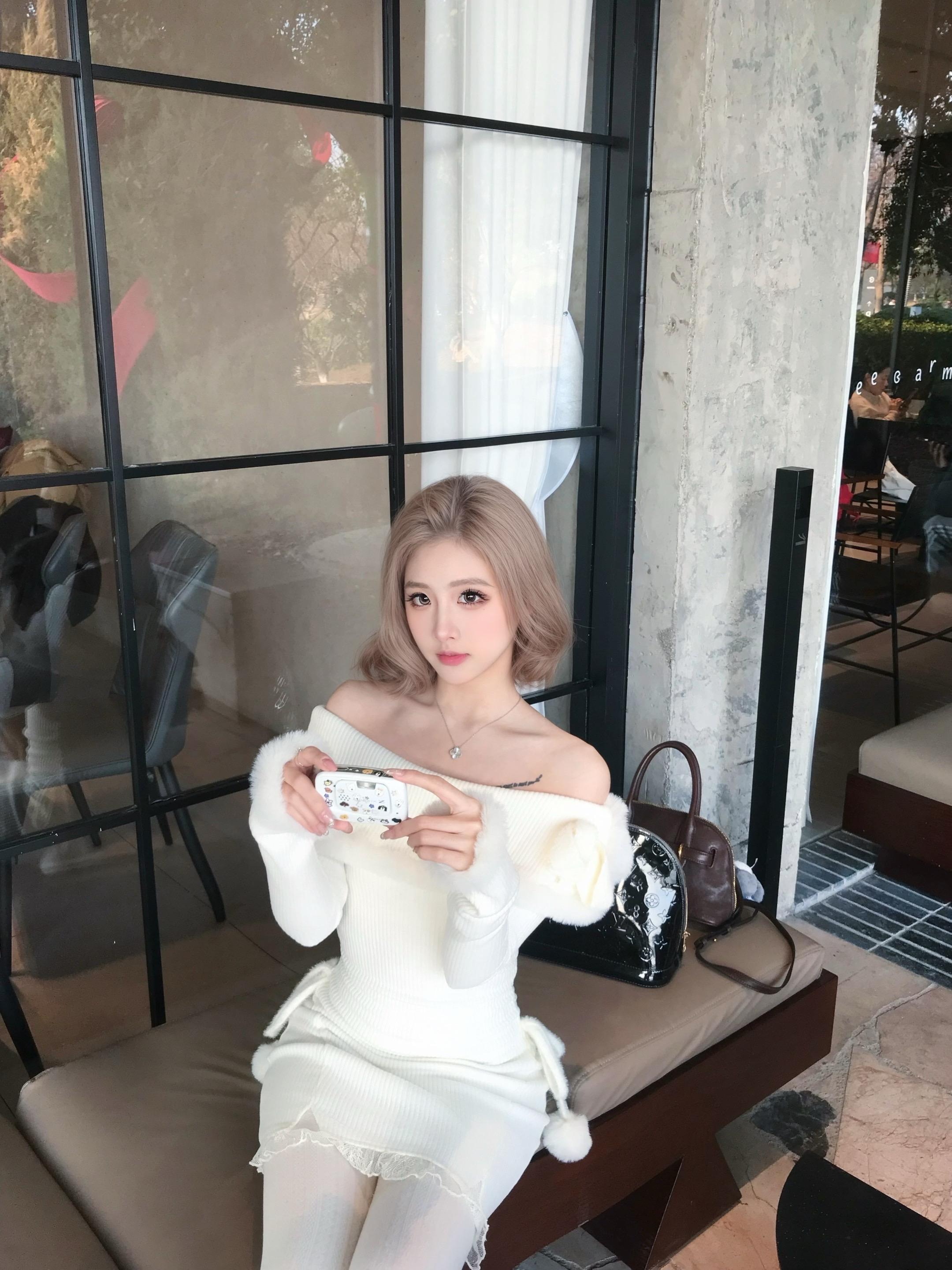 这辈子唯一相信男人的话就是他夸我漂亮