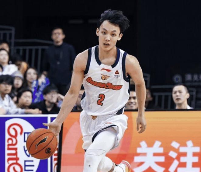 广东 86-99 不敌山东，胡明轩 4 投仅 1 中拿 5 分，被骂难当大任真的