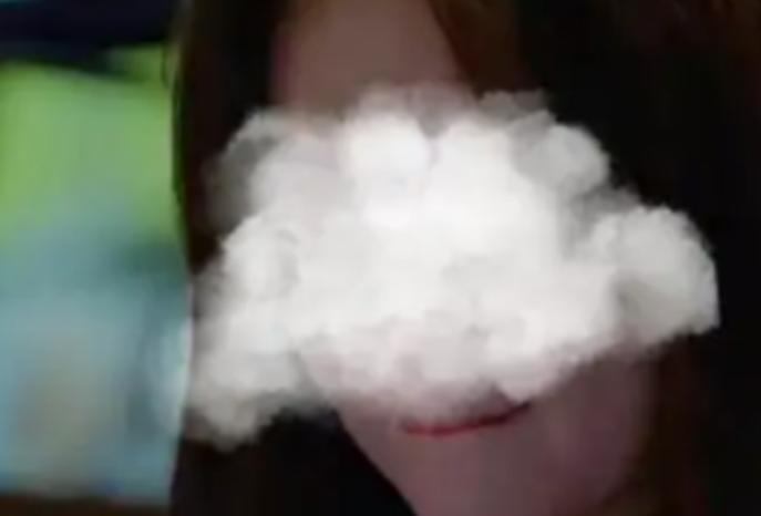 湖北，女子突然收到前男友弹视频，前男友说想要看女子的隐私，女子还真信了就跟他一丝