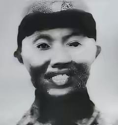 1942年，神枪手王凤麟遭叛徒出卖，被日军围在山上，打到只剩一颗子弹时，他犹豫了