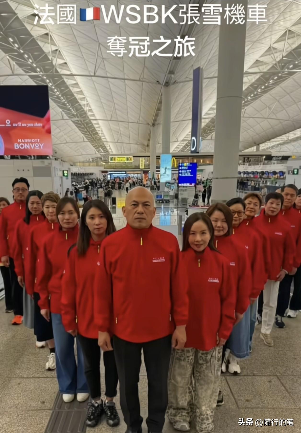 香港商人居然率领团队一起去到法国给张雪机车加油打气。

香港商人华记在香港与日本