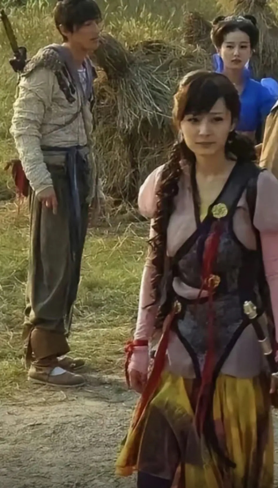 以前闯江湖穿的都是破破烂烂的拼好服！仙剑奇侠传 