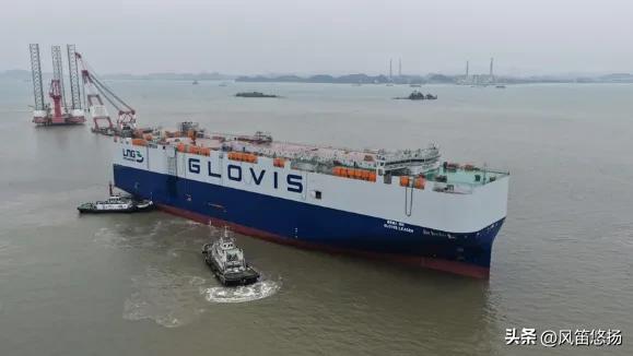 大国重器再添新宠
双燃料万车级汽车运输巨轮出海试航
3月31日，由中船集团广船国