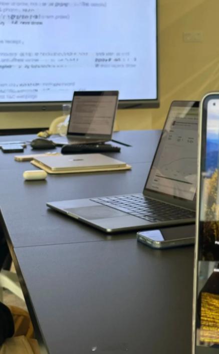 macbook 短视频剪辑，苹果笔记本买哪款？对比一下微博ai和微博大v的答案，