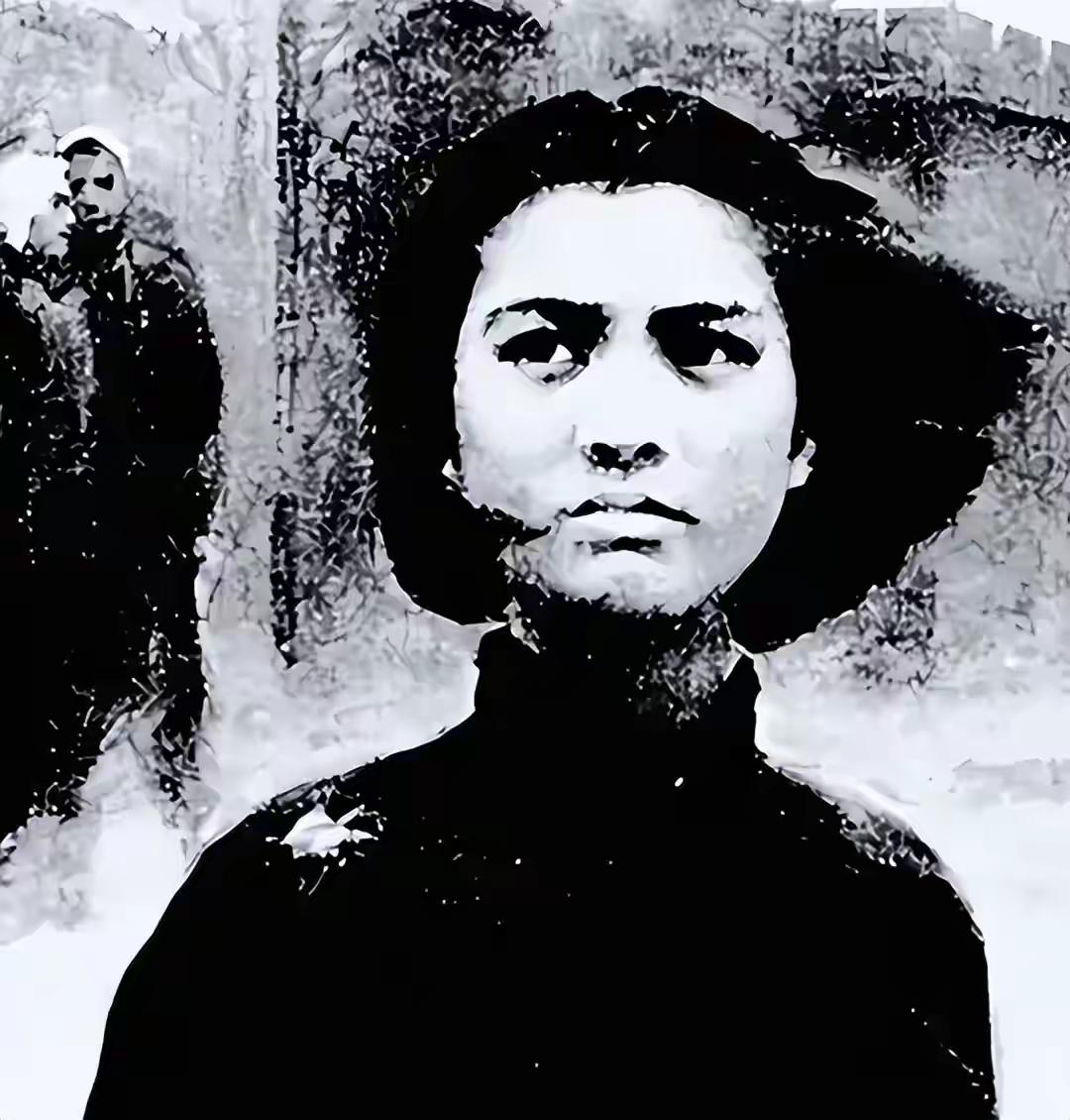 刘胡兰牺牲时，12岁妹妹在刑场目睹全程，后来过得怎样？
 
1947年1月12日