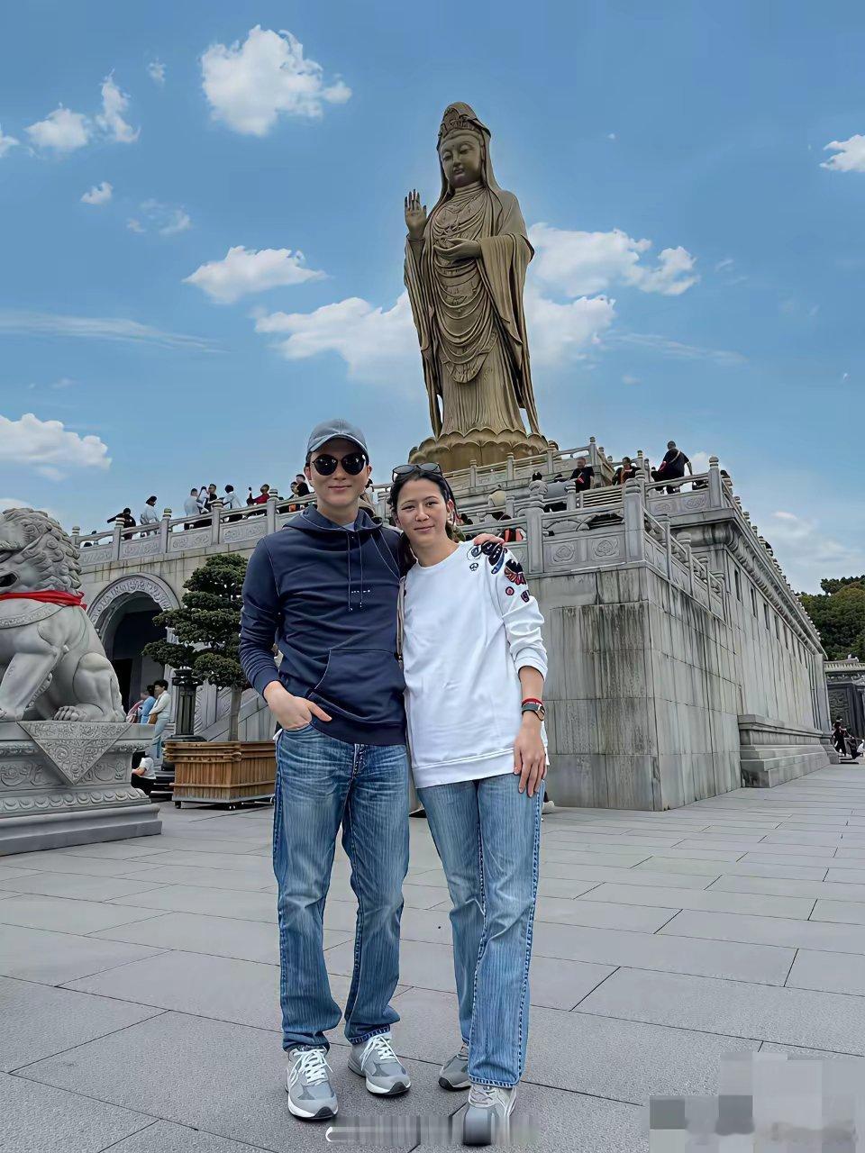 谁都可以离婚但唯独他俩绝对不会离。你认识他们俩吗？ 