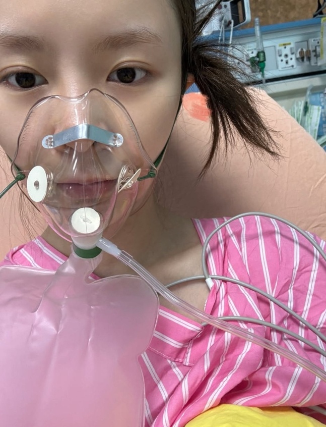 2日，CLC出身庄锭欣一氧化碳中毒晕倒后送往医院，目前已恢复状态稳定 ​​​
