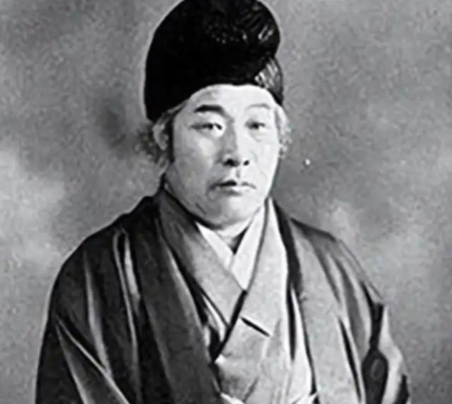 怪不得 日本 这么着急想跟咱们打一仗，日本出了个特别神的预言家叫王仁三郎，他最出