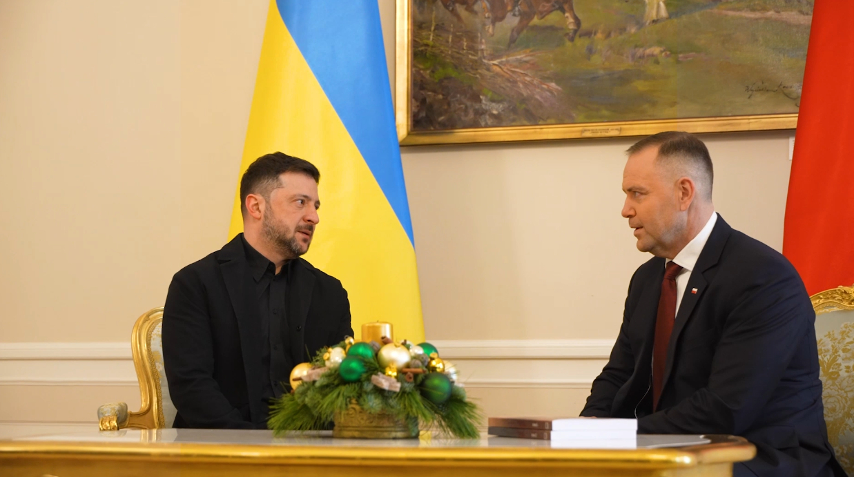 【#泽连斯基称愿与波兰分享无人机防御技术#】乌克兰总统泽连斯基19日访问波兰时表