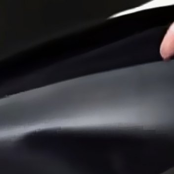 0000 草莓的种植密度与种植水平关系很大，弱苗、迟栽、缺肥的田块宜密，定植密度