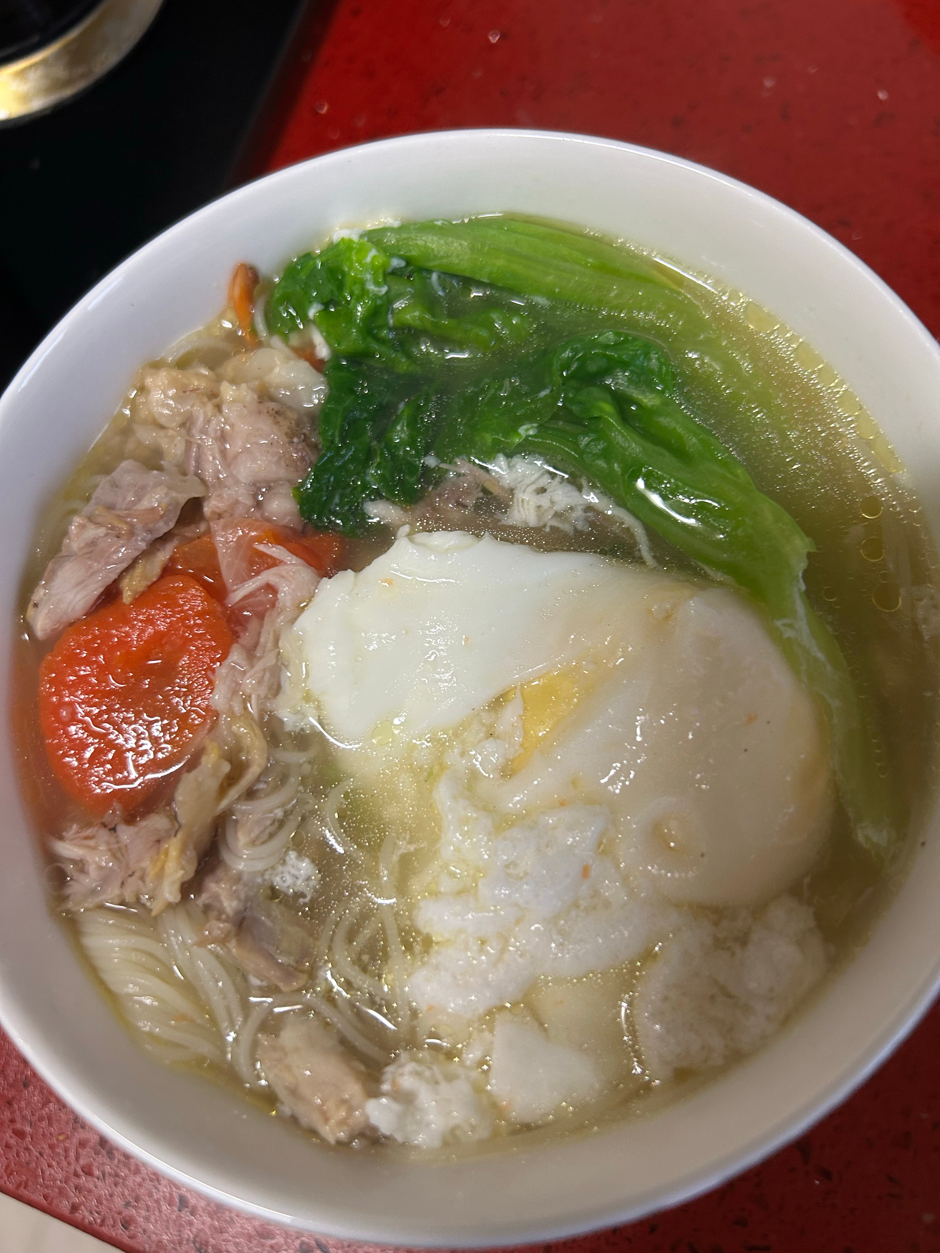 昨晚炖的排骨汤，今早就是香喷喷的排骨面🍜 ​​​