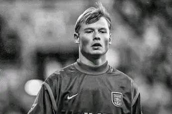 48岁奥地利前国门曼宁格 无防护道口遭火车撞击当场身亡 曾效力于阿森纳 利物浦 